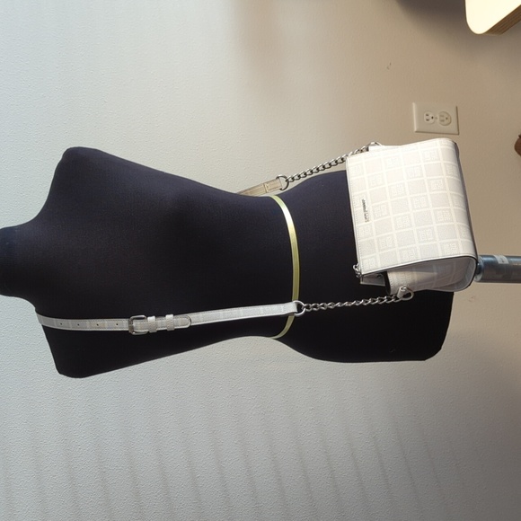 White with grey squares Steve Madden crossbody purse - Picture 1 of 4